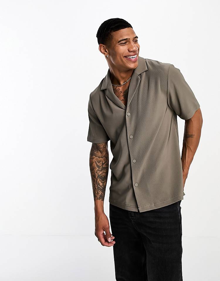 The Couture Club short sleeve camp collared shirt in ribbed mink gray